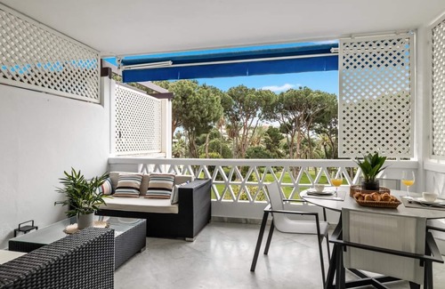 Puerto Banus Apartment | Apartment in Playas del Duque for 6 people| Casa Sevilla 102