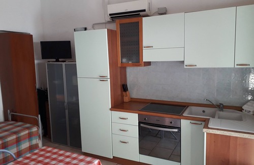 Marina di Bibbona Apartment | Apartment 100 m (real) from the sea