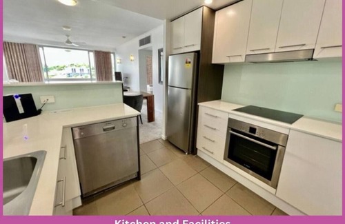 South Townsville Apartment | Apartment 1002 | River & Stadium Views