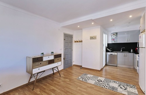 Santa Margarida Apartment | APARTMENT 2-5 PEOPLE DIRECT ACCESS TO THE BEACH AIR CONDITIONING WIFI