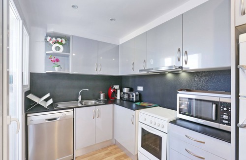Santa Margarida Apartment | APARTMENT 2-5 PEOPLE DIRECT ACCESS TO THE BEACH AIR CONDITIONING WIFI