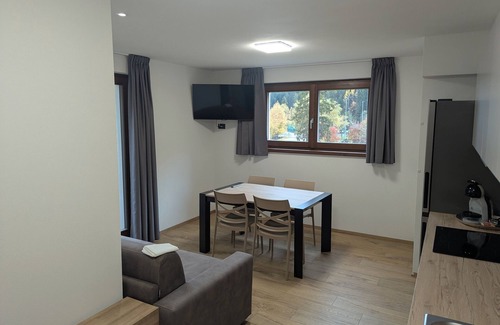 Isolaccia Apartment | Apartment '4' with Mountain View, Shared Garden and Wi-Fi