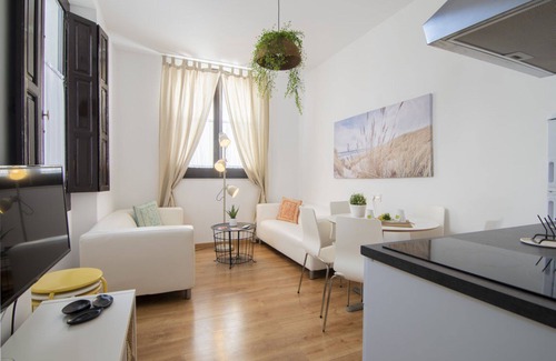 Granada City Center Apartment | Apartment 4d (8p) Frailes
