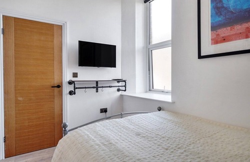 Brighouse Apartment | Apartment 7 Tudor House