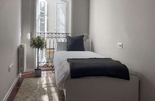 La Coruna Apartment | Apartment A Coruña, 2 bedrooms, 5 persons