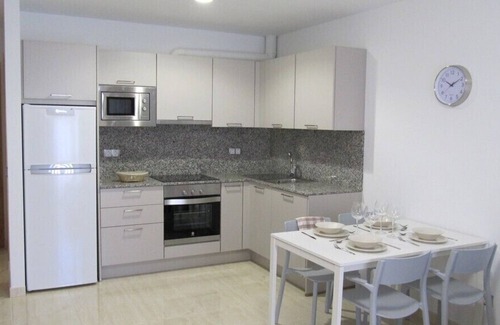 Mogan Apartment | Apartment 'Abacaxi' with Mountain View, Terrace & Wi-Fi