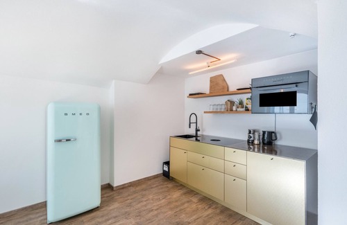 Bad Toelz Apartment | Apartment 'Altstadtloft' with Wi-Fi
