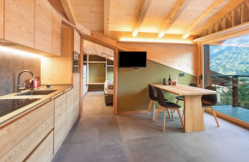 Valdisotto Apartment | Apartment "Aria di Casa Reit" with Mountain View, Shared Garden & Wi-Fi