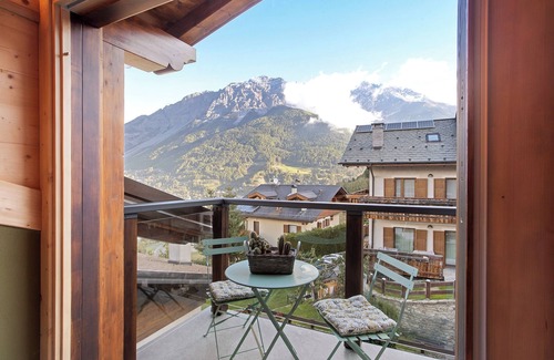 Valdisotto Apartment | Apartment "Aria di Casa Reit" with Mountain View, Shared Garden & Wi-Fi