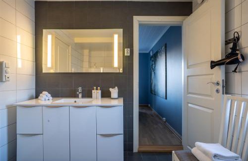 Tromso Apartment | Apartment by Prestvannet