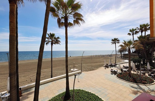 Estepona Apartment | "Apartment- Car included" At the Beach with Sea View, Pool, Wi-Fi, A/C & Balcony