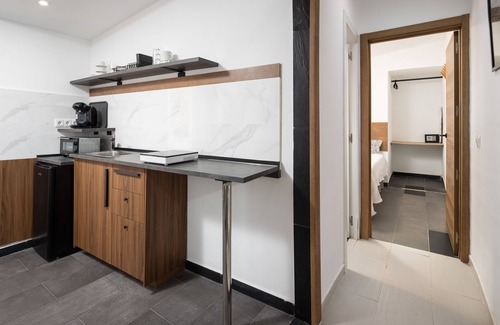 Almayate Bajo Apartment | Apartment 'Casa 2' with Beach View, Wi-Fi and Air Conditioning