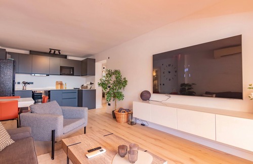 Caleta de Velez Apartment | Apartment 'Casa Pueblo Andaluz' with Sea View, Wi-Fi and Air Conditioning