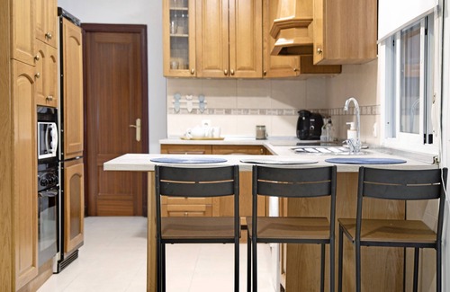 San Fernando Apartment | Apartment "Casa Fluri" with Balcony & Wi-Fi