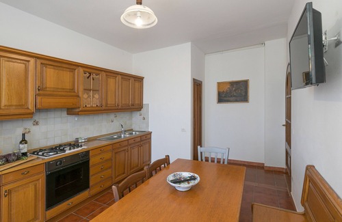 San Vincenzo Other | Apartment Casa Rurale Capraia with Sea View, Wi-Fi, Pool and Garden
