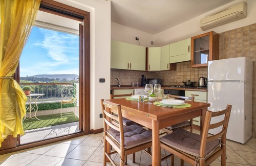 Pivarada Apartment | Apartment 'Casa Vacanze Emma' with Mountain View, Wi-Fi and Air Conditioning