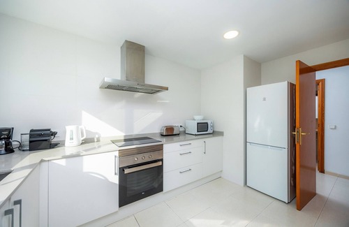 Puerto de Pollensa Apartment | Apartment Catalina 3B- tres dormitorios with Sea View, A/C, Wi-Fi & Terrace