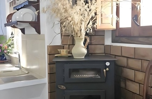 Pitres Apartment | Apartment 'Chaparra Pitres Apart Pitres' with Shared Pool and Wi-Fi