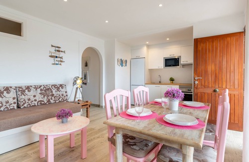 Cala Ferrera Apartment | Apartment 'Coral' with Sea View, Wi-Fi and Air Conditioning