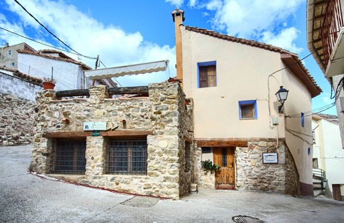 Ejulve Apartment | Apartment-Cottage-Ensuite with Shower-Los Pajarcicos- El Lucero