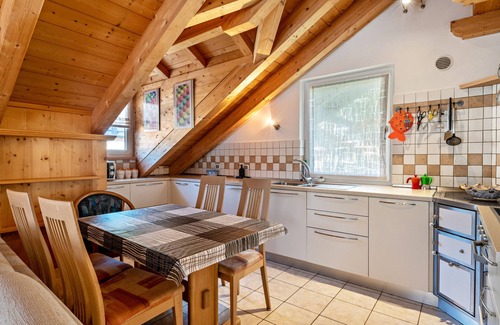 Pera Apartment | Apartment 'Davide ' with Mountain View, Private Garden and Wi-Fi