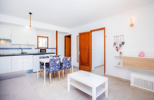 Cala d'Or Apartment | Apartment "Felipe 1-1 vista piscina" with Shared Terrace, Shared Pool & WiFi