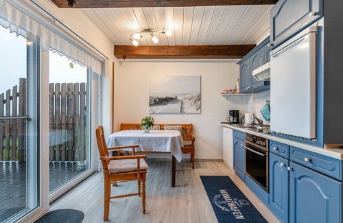 Bordelum Apartment | Apartment 'Ferienwohnung 2 Gänse' with Shared Garden and Wi-Fi