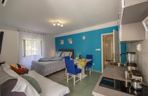 Komiza Apartment | Apartment Filomena in the center