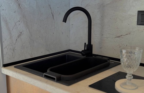 Pefkos Apartment | Apartment 'Flaccida' with Mountain View, Wi-Fi and Air Conditioning