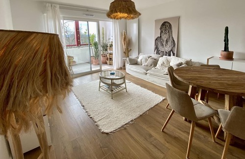 Arbonne Apartment | Apartment