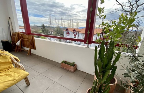 Arbonne Apartment | Apartment