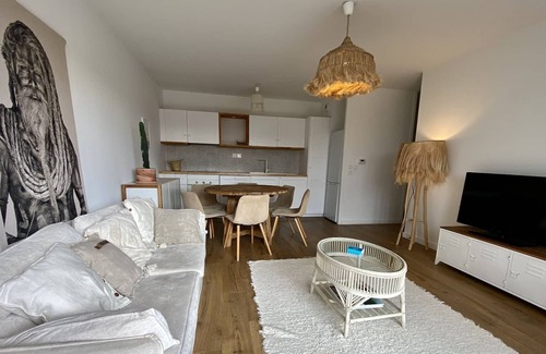 Arbonne Apartment | Apartment