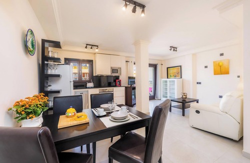 Cala Ratjada Apartment | Apartment 'Gala' close to the Beach with Balcony & Wi-Fi