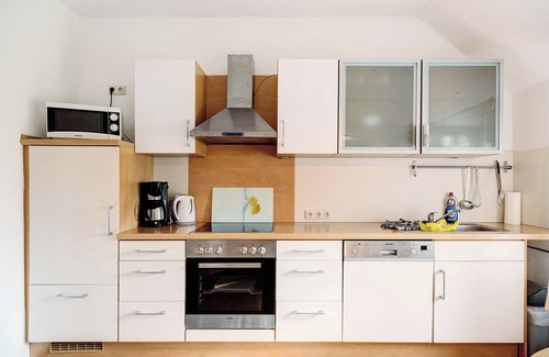 Sehestedt Apartment | Apartment 'Galerie Haus Wohnung 3' with Shared Pool, Private Terrace and Wi-Fi