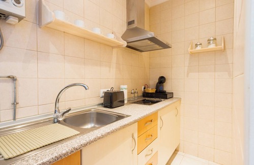 Carmona Apartment | Apartment 'Giraldilla' with Shared Garden, Wi-Fi and Air Conditioning