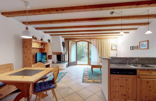Celerina-Schlarigna Apartment | Apartment house in super convenient location.