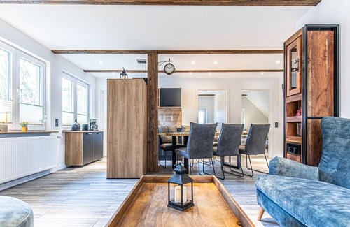 Flensburg Apartment | Apartment Hamburg / Comfortable apartment with 3 bedrooms on the 1st floor