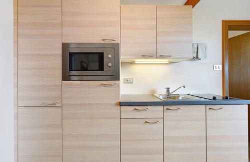 Berg/Monte Apartment | Apartment 'Harmony Apt 2' with Mountain View, Shared Garden and Wi-Fi