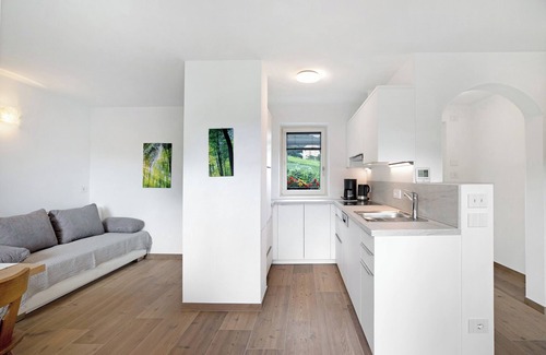 Berg/Monte Apartment | Apartment 'Harmony Apt 3' with Mountain View, Shared Garden and Wi-Fi