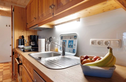 Hillgroven Apartment | Apartment 'Haus Mühlenhof 3' with Shared Terrace, Private Garden and Wi-Fi