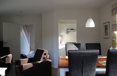 Breklum Apartment | Apartment 'Hinnerk' with Shared Terrace, Shared Garden and Wi-Fi