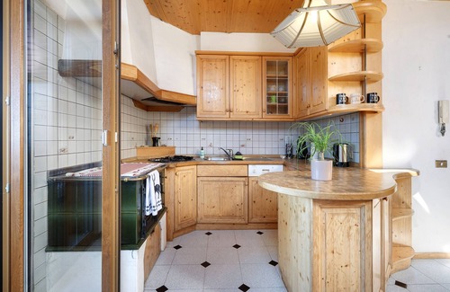 Fondo Apartment | Apartment 'Holzsuite' with Mountain View, Balcony and Wi-Fi