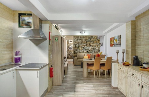 Se Apartment | Apartment 'Host Albina' with Private Terrace, Wi-Fi and Air Conditioning