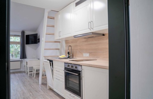 Esgrus Apartment | Apartment house Brunsholm Apartment 3 with attic with garden access