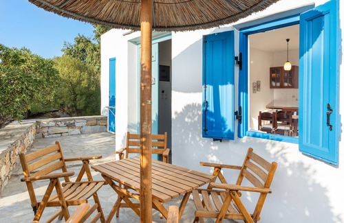 Agios Prokopios Apartment | Apartment In A Hotel 'Sun Rock Boutique - Villa Jasmine' with Private Terrace and Air Conditioning