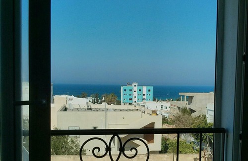 Chott Mariem Apartment | Apartment in Chott Meriem ideal for family holidays in the sea