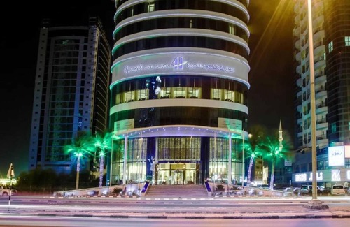Al-Fujairah House | Apartment in Fujairah with Rooftop Pools