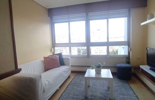 La Coruna Apartment | Apartment in La Coruña with three bedrooms and two bathrooms