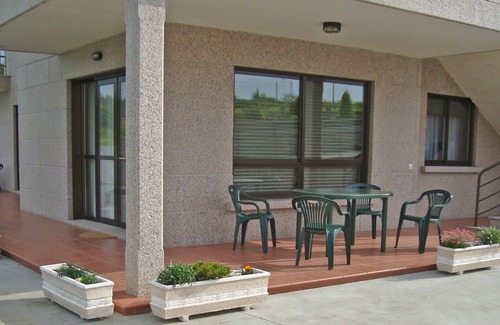 Villalonga Apartment | APARTMENT IN RURAL HOUSE OF SANXENXO, AREA NEAR THE SEA WITH WIFI and FREE PARKING