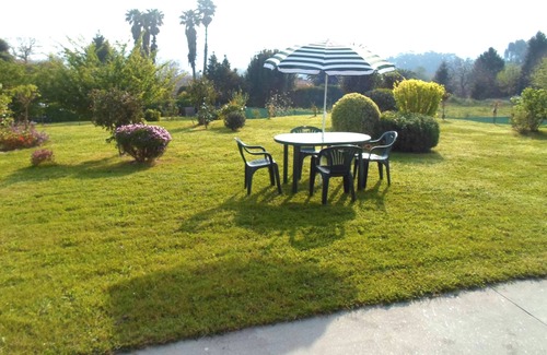 Villalonga Apartment | APARTMENT IN RURAL HOUSE OF SANXENXO, AREA NEAR THE SEA WITH WIFI and FREE PARKING